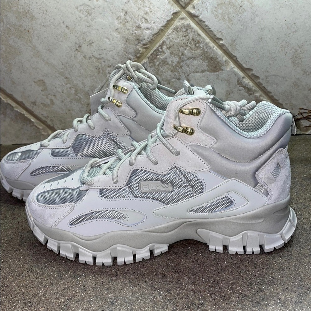 🆕 FILA Ray Tracer TR 2 Mid, Silver Birch Men’s Size 11